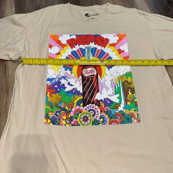 Pepsi 🌈 Groovy Rainbow and Cream Oversized Graphic Tee Women's Size XL Like New! - Picture 9 of 11
